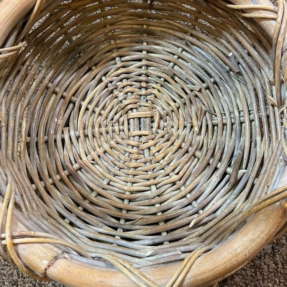 Rustic Primitive Home Decor Organized Tan Basket with Handle Wicker And Bamboo - Picture 4 of 15